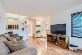 Photo #5: 240016960 Listing