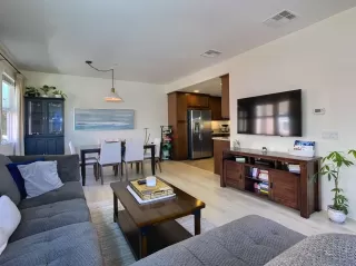 Photo #1: 240016967 Listing