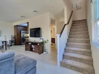 Photo #4: 240016967 Listing