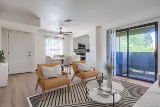 Photo #2: 240017130 Listing