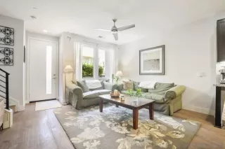 Photo #3: 240017147 Listing