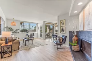 Photo #3: 240017157 Listing