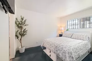 Photo #6: 240017190 Listing