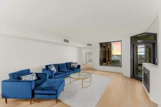 Photo #1: 240017215 Listing 