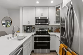 Photo #3: 240017238 Listing