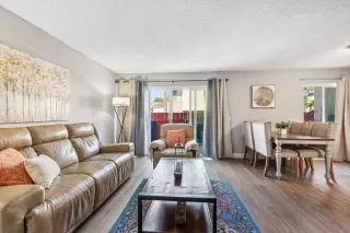 Photo #3: 240017258 Listing