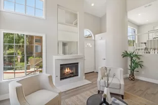 Photo #3: 240017292 Listing