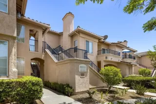 Photo #2: 240017342 Listing