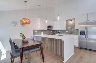 Photo #3: 240017347 Listing