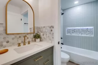 Photo #6: 240017347 Listing