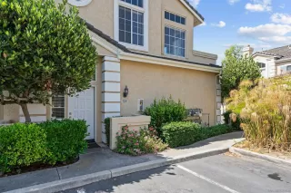 Photo #1: 240017352 Listing