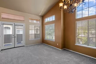 Photo #6: 240017352 Listing