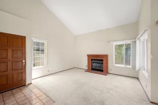 Photo #5: 240017406 Listing