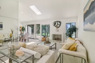 Photo #1: 240017424 Listing