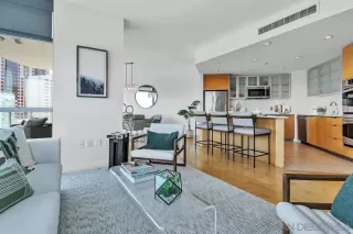 Photo #3: 240017442 Listing