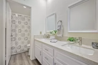 Photo #4: 240017519 Listing