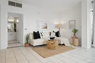 Photo #3: 240017820 Listing