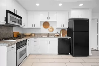 Photo #6: 240017820 Listing