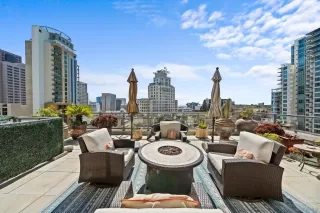 Photo #2: 240017956 Listing