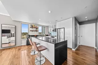 Photo #4: 240017956 Listing