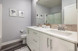 Photo #5: 240018025 Listing