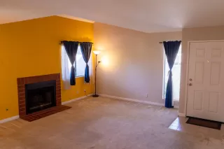 Photo #2: 240018034 Listing