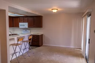 Photo #5: 240018034 Listing