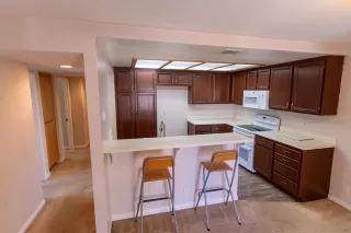 Photo #6: 240018034 Listing