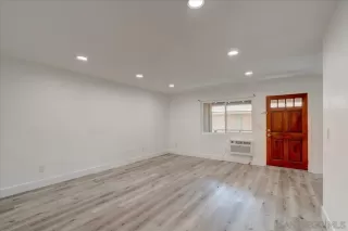 Photo #3: 240018045 Listing