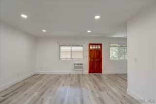 Photo #4: 240018045 Listing