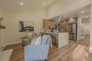 Photo #1: 240018064 Listing 