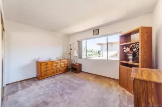 Photo #4: 240018074 Listing