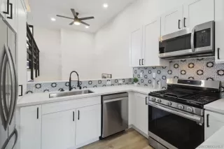 Photo #3: 240018091 Listing