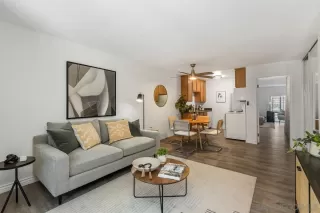Photo #4: 240018126 Listing