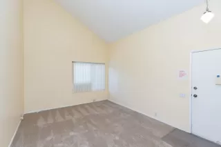 Photo #3: 240018191 Listing