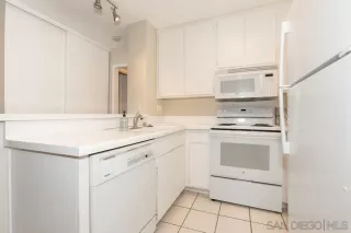 Photo #4: 240018209 Listing