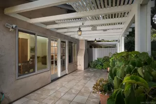 Photo #3: 240018229 Listing