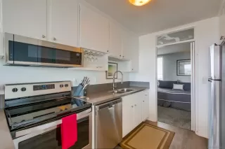 Photo #4: 240018242 Listing