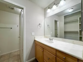 Photo #3: 240018419 Listing