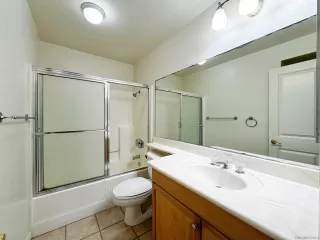 Photo #5: 240018419 Listing