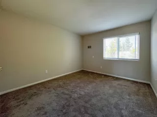 Photo #6: 240018419 Listing