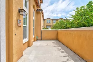 Photo #1: 240018429 Listing