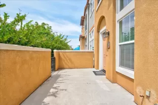 Photo #2: 240018429 Listing