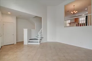 Photo #6: 240018429 Listing