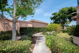 Photo #1: 240018436 Listing