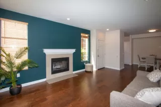 Photo #5: 240018436 Listing