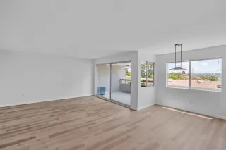 Photo #1: 240018464 Listing