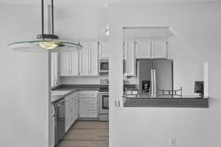 Photo #6: 240018464 Listing