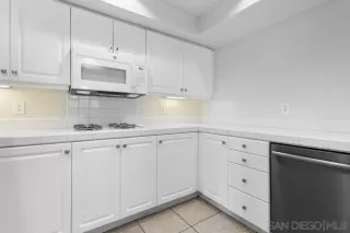 Photo #4: 240018494 Listing