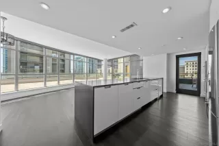 Photo #3: 240018545 Listing